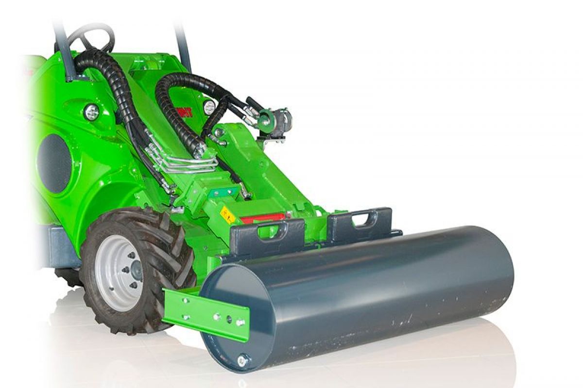 avant_umpijyra_roller_compactor_plain.jpg